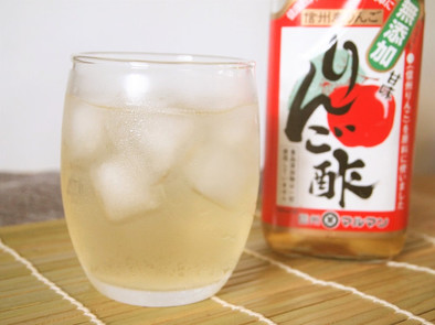りんごジュース×りんご酢【信州りんご酢】の写真
