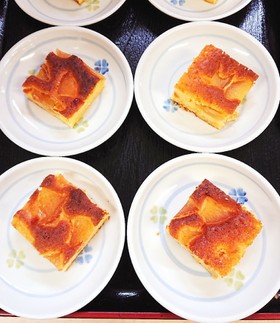 りんごのカスタード入バターケーキ