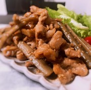 豚肉とごぼうの甘辛炒め♪の写真