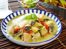 野菜たっぷりグリーンカレー♪