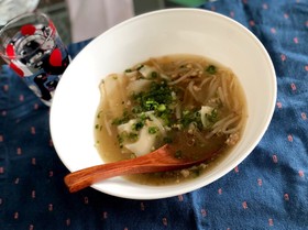 余った餃子・ワンタンの皮で絶品スープ!