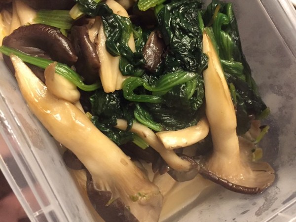 ひらたけと、ほうれん草のバター醤油炒め