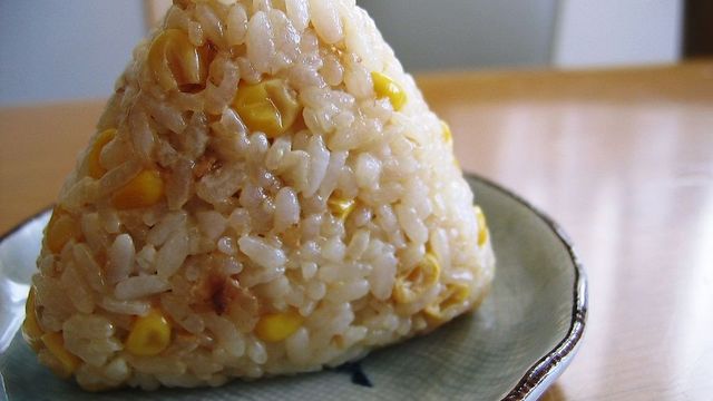 おにぎり コーンマヨ おかか醤油味 レシピ 作り方 By Dreamcream クックパッド 簡単おいしいみんなのレシピが351万品 おにぎり コーンマヨ おかか醤油味 レシピ 作り方 By Dreamcream クックパッド 簡単おいしいみんなのレシピが351万品