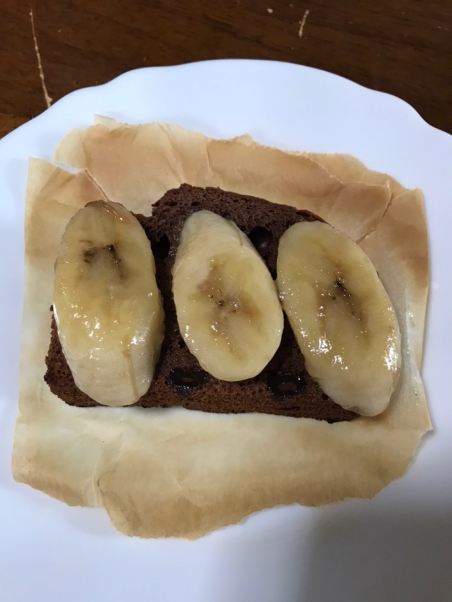 コストコチョコチップマフィンのバナナ乗せの画像