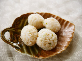離乳食おやつ☆白身魚の味噌おにぎり
