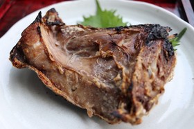 ブリカマの塩焼き