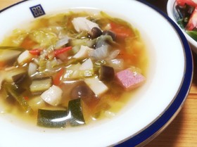 夏野菜たっぷりダイエットスープ!