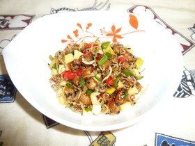 ご飯が進む納豆とじゃこのカラフル炒り煮