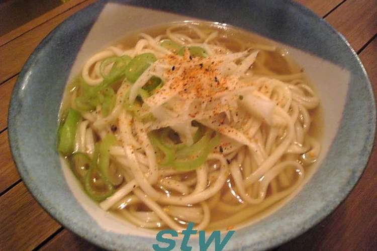 鶏ハムの茹で汁で 簡単お昼うどん レシピ 作り方 By Stw クックパッド