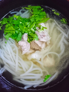 あっさり優しい 鶏肉のフォー