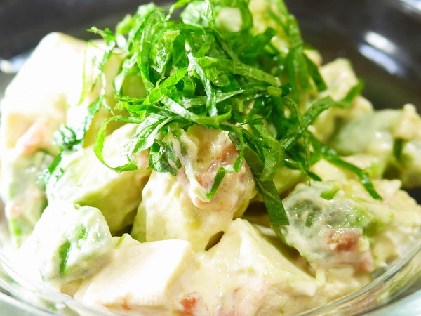 アボカドと豆腐の梅マヨサラダ~大葉のせ~
