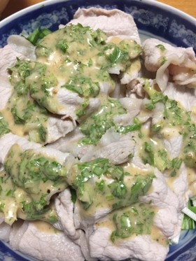 ヘルシーな”水菜とレタスの豚しゃぶ”