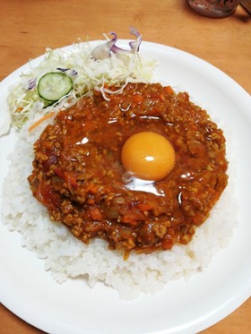 いつもの材料で簡単に!トマトドライカレー