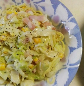 簡単☆焼きそばでクリームパスタ