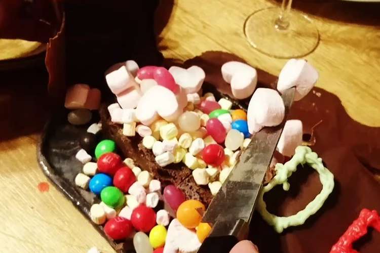 チョコドームで お菓子のおもちゃ箱 レシピ 作り方 By Joseph クックパッド