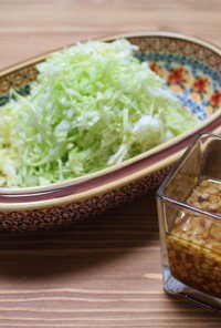 納豆ドレッシングのキャベツサラダ 