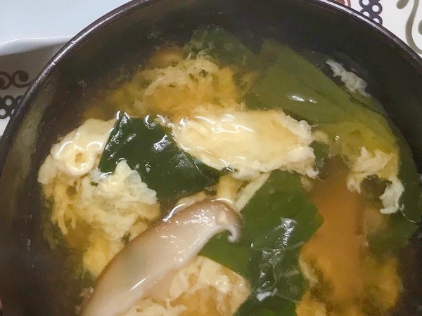 ほうれん草とたまごの味噌汁