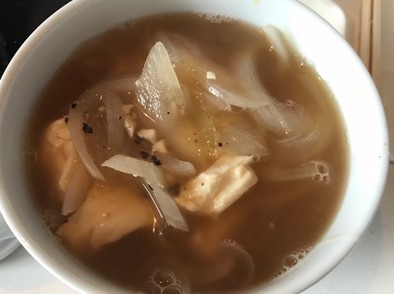 新玉ねぎと豆腐スープの写真
