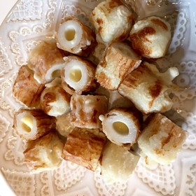 チーズがでない♪ちくわ天の下ごしらえ