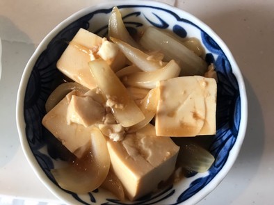 新玉ねぎと豆腐の中華煮の写真