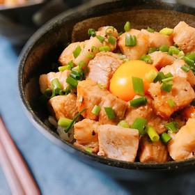 豚バラブロックでユッケ風丼