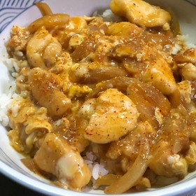 簡単美味いざる蕎麦つゆで鶏胸肉の親子丼