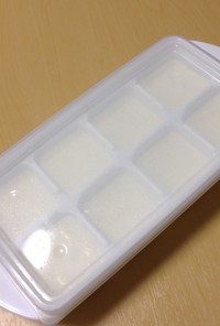 製氷皿で　カルピスミルクシャーベット