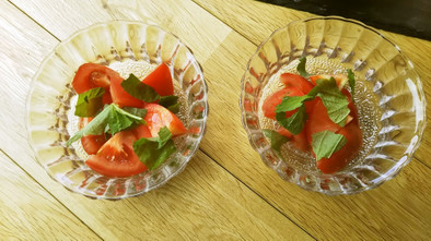 トマトと大葉のレモン風味ドレッシングの写真