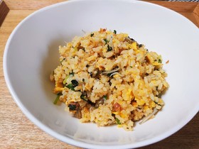 簡単! ジャコと梅シソの和風炒飯♪