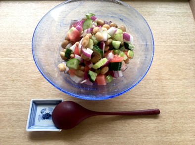 色と食感が楽しい！大豆のジュエリーサラダの写真