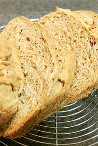 全粒粉100％の食パン　HB使用