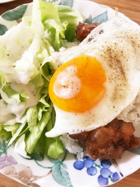 冷凍で味しみチキンロコモコ