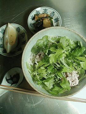 豚肉と三つ葉のフォー