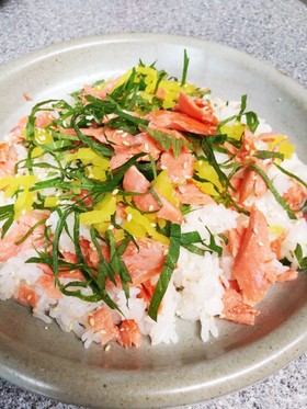 調味料は塩だけのあっさり鮭ごはん♪