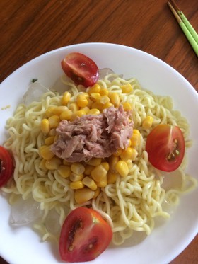 さっぽろ一番塩とんこつの冷やしラーメン