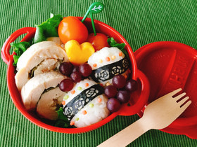レンジで簡単!梅肉と大葉の鶏ハムレシピ