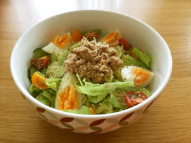 サッポロ一番塩とんこつラーメンでらーサラ