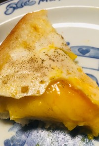 くり抜き食パンの卵チーズハムトースト