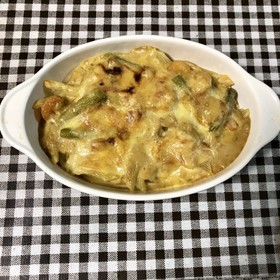 えびとアスパラのカレーグラタン