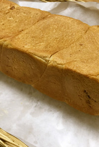 シナモンキャラメルの食パン