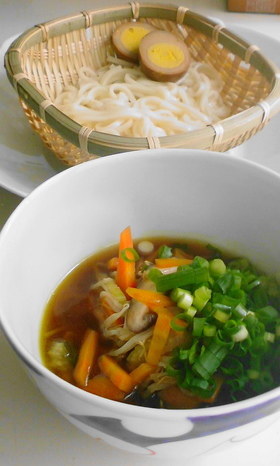 ビタミンたっぷり温つけ麺