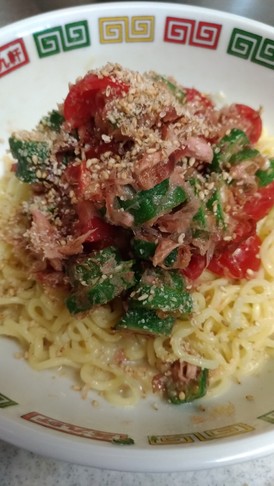 塩とんこつオクラサラダ冷やしラーメン