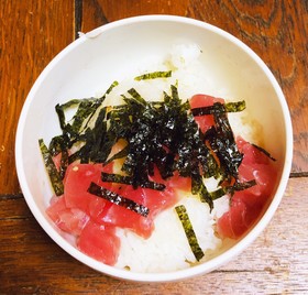 簡単・白だしの鉄火丼