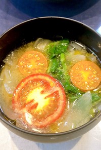 旬の夏野菜モロヘイヤとトマトのお味噌汁