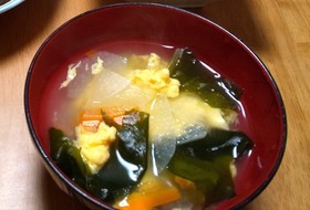 大根と人参の中華卵スープ