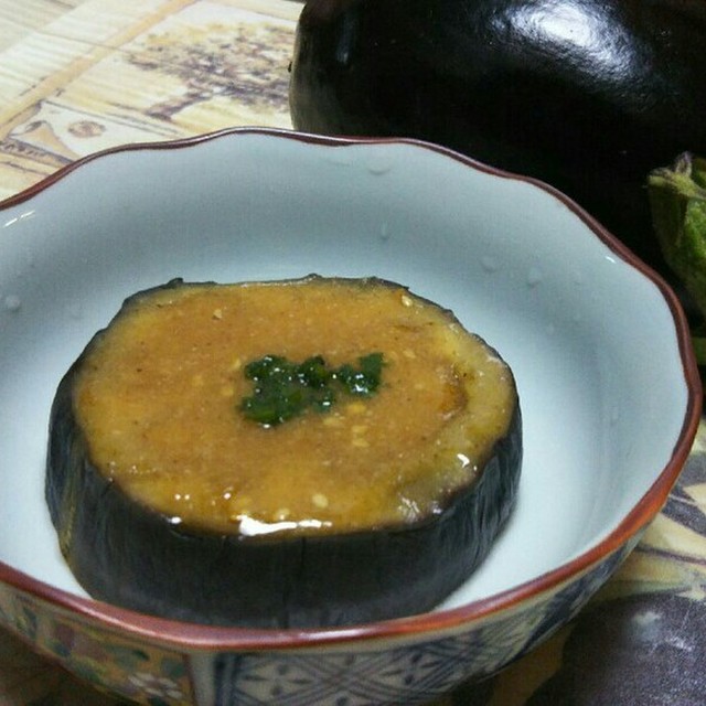 丸ナスの胡麻味噌田楽 レシピ 作り方 By Mamaさん1221 クックパッド