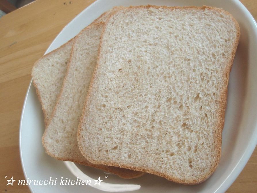 ＨＢでふわふわ♡　ライ麦食パンの画像