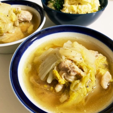 電気圧力鍋で鶏もも肉と白菜の無水スープの写真