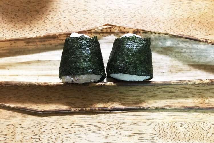 竹の皮のおにぎり レシピ 作り方 By Kumono クックパッド 簡単おいしいみんなのレシピが353万品