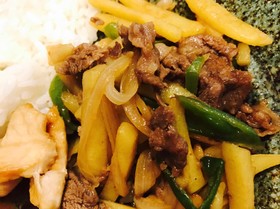 ジャガイモで青椒肉絲